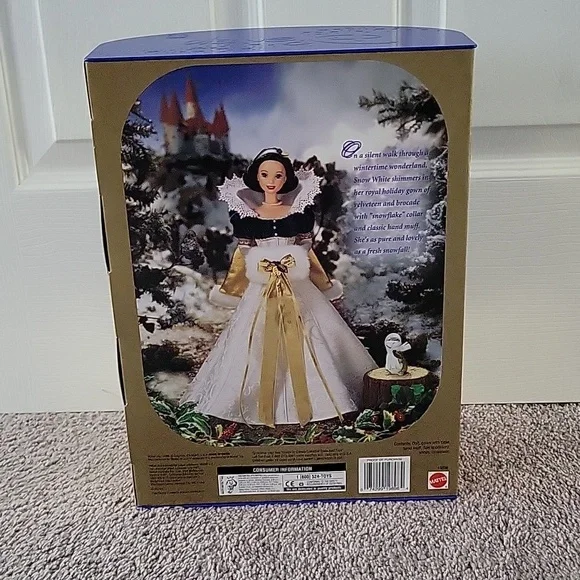 Holiday Disney Snow White Barbie - Picture 4 of 9